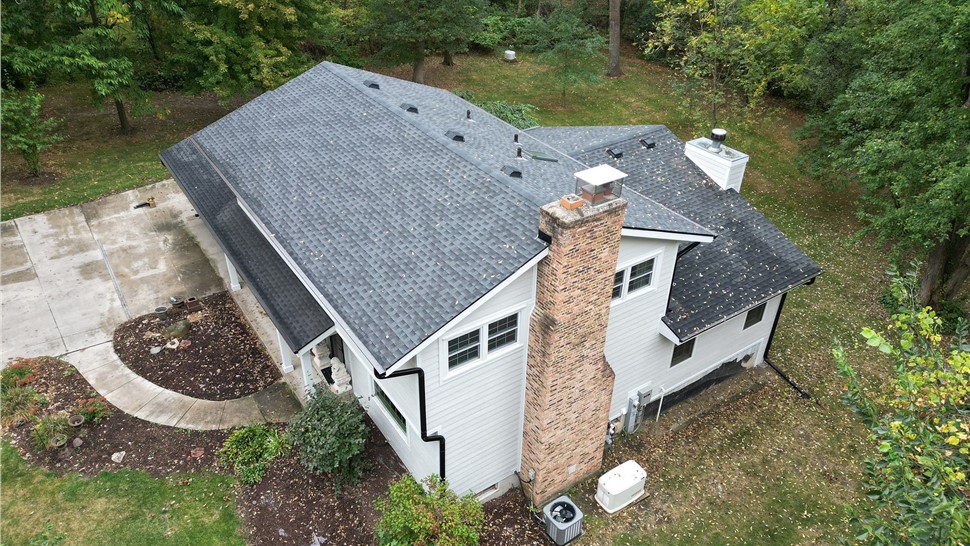 Roofing, Siding Project in Rockford, IL by Huskie Exteriors