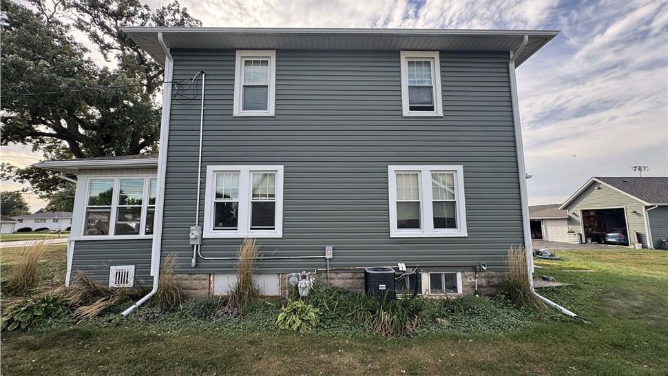 Siding, Windows Project in Byron, Illinois by Huskie Exteriors