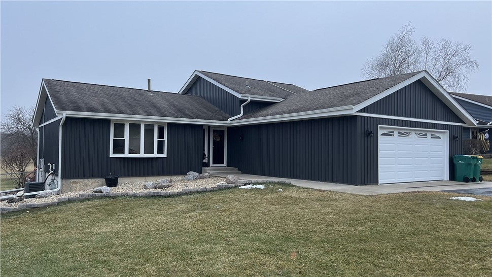 Siding Project in Roscoe, Illinois by Huskie Exteriors