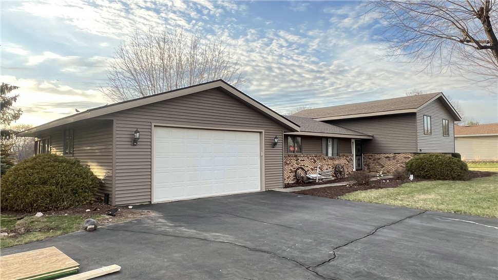 Siding Project in Byron, Illinois by Huskie Exteriors