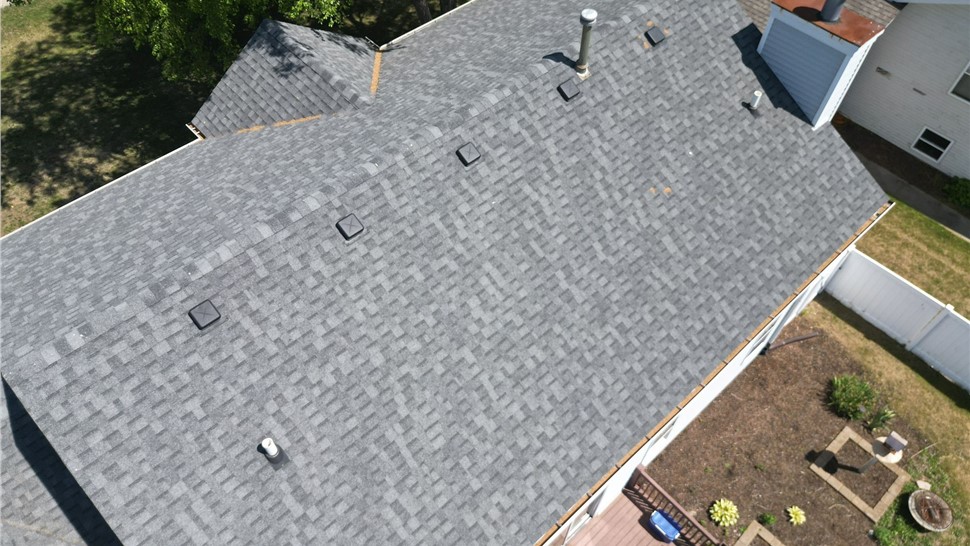 Roofing Project in Roscoe, IL by Huskie Exteriors