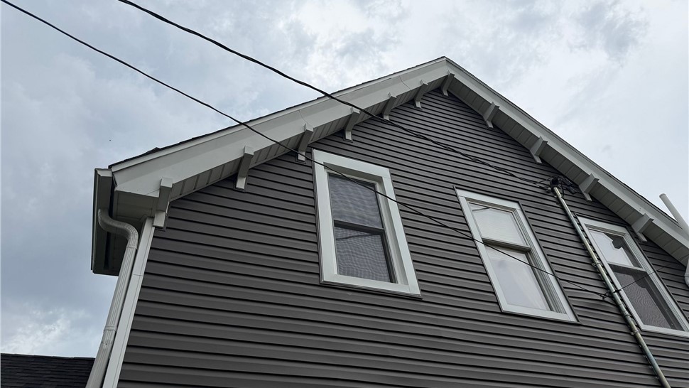 Windows Project in Oregon, IL by Huskie Exteriors
