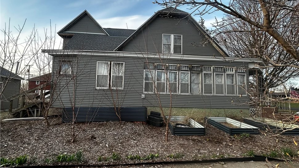 Siding Project in Milledgeville, Illinois by Huskie Exteriors