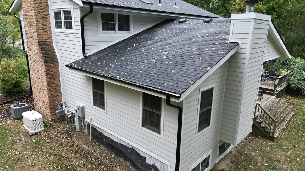 New Roof & Modern Siding – Exterior Remodel Completed in Rockford, IL Completed roofing and siding replacement on a Rockford, IL home by Huskie Exteriors.