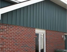Vertical Siding Photo 3
