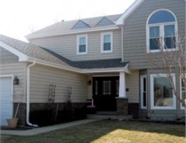 TRIPLE 6” SIDING STYLE Photo 1