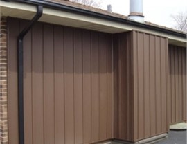 Vertical Siding Photo 4