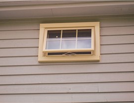 AWNING WINDOWS Photo 2