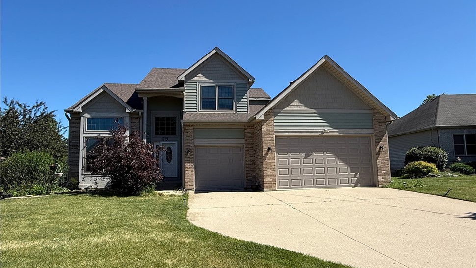 Siding Project in Antioch, Illinois by Illinois Energy Windows & Siding