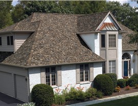 Roofing Types - Wood Shake Photo 4