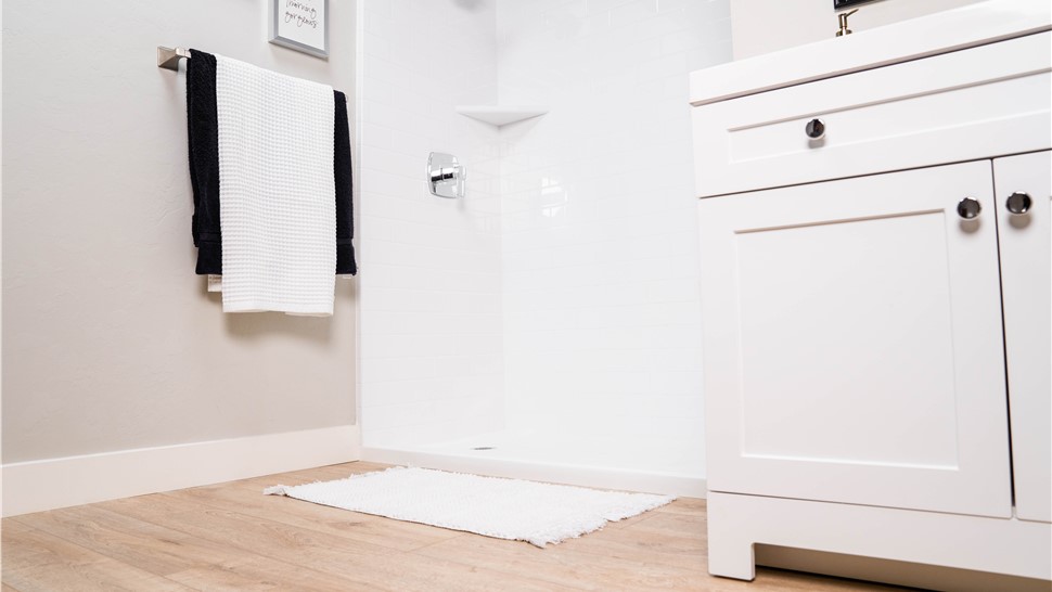 Bathrooms - Roll-in-Shower - Sentrel Photo 97