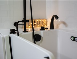 Bathrooms - Walk-in Tub | Boca Photo 2