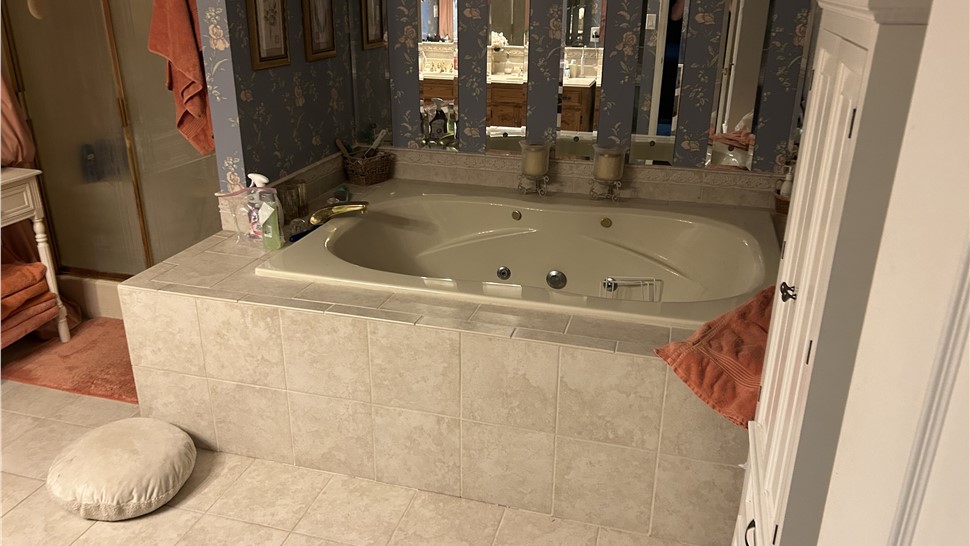 Bathrooms Project in Maryville, Tennessee by Innovative Home Services