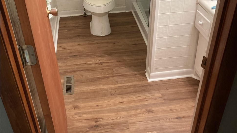 Bathrooms Project in Rockwood, TN by Innovative Home Services
