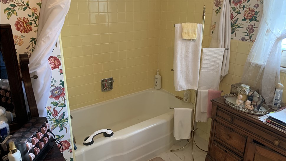 Bathrooms Project in Kingston, TN by Innovative Home Services