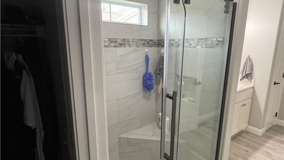 Bathrooms Project in Crossville, Tennessee by Innovative Home Services