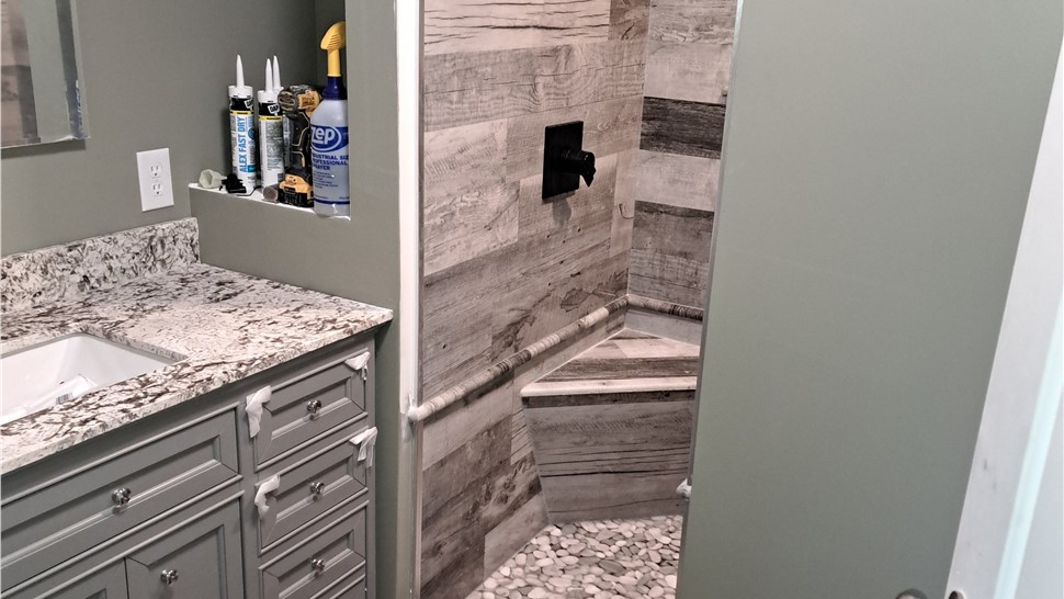 Bathrooms Project in Crossville, Tennessee by Innovative Home Services