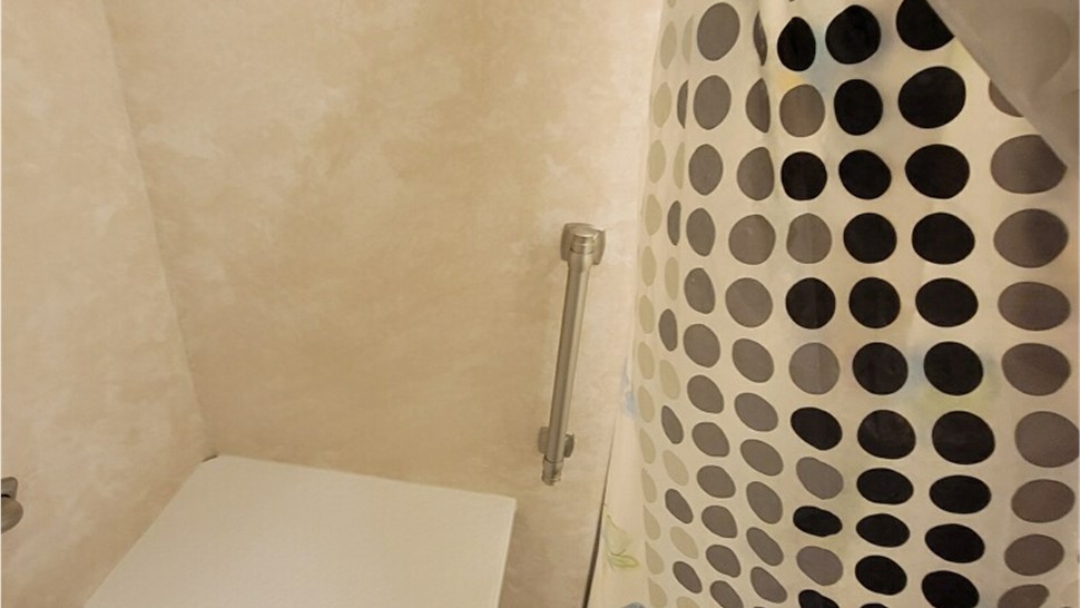 Bathrooms Project in Loudon, TN by Innovative Home Services