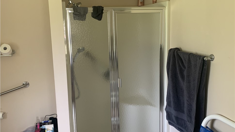 Bathrooms Project in Madisonville, Tennessee by Innovative Home Services