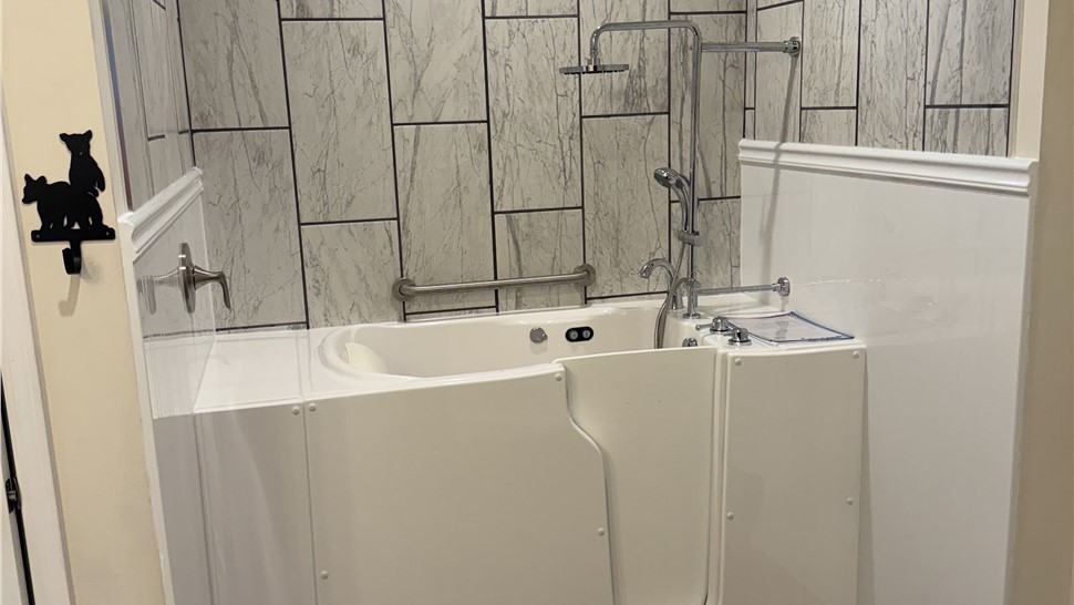 Bathrooms Project in Townsend, TN by Innovative Home Services