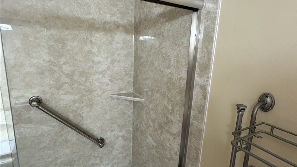 Bathrooms Project in Knoxville, Tennessee by Innovative Home Services