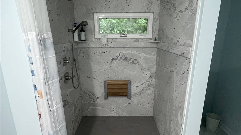 Bathrooms Project in Crossville, Tennessee by Innovative Home Services