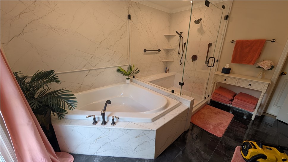 Bathrooms Project in Maryville, Tennessee by Innovative Home Services