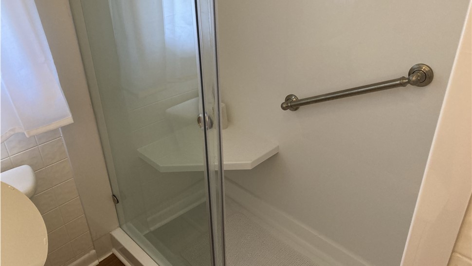 Bathrooms Project in Rockwood, TN by Innovative Home Services