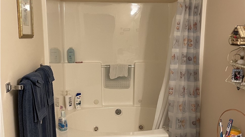 Bathrooms Project in Crossville, TN by Innovative Home Services