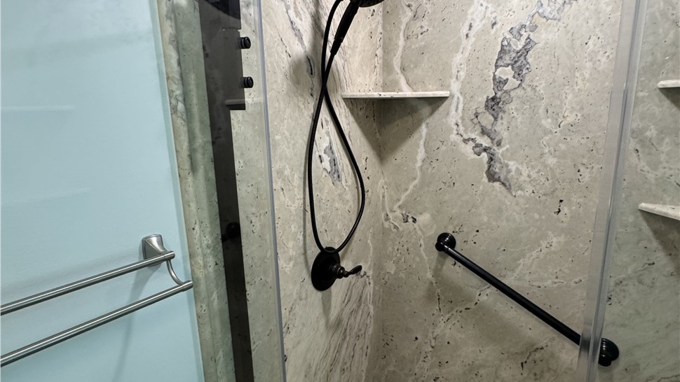 Bathrooms Project in Oak Ridge, Tennessee by Innovative Home Services
