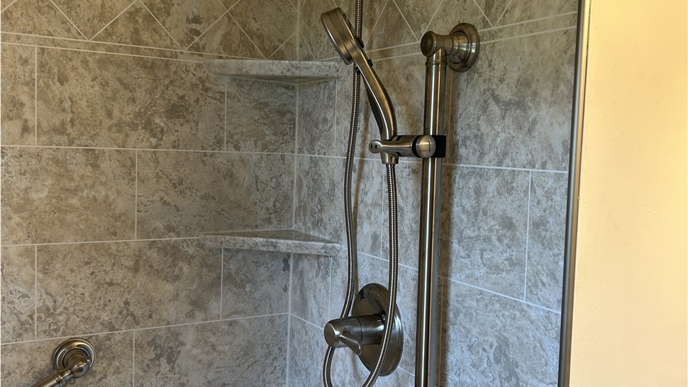 Bathrooms Project in Jacksboro, TN by Innovative Home Services