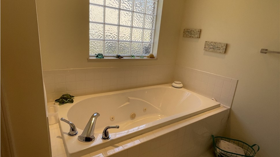 Bathrooms Project in Maryville, TN by Innovative Home Services