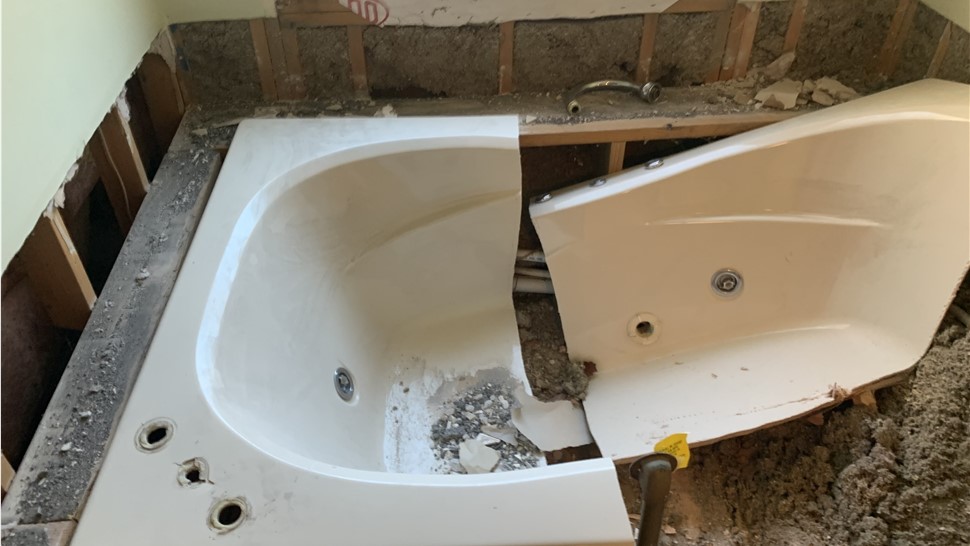 Bathrooms Project in Crossville, TN by Innovative Home Services