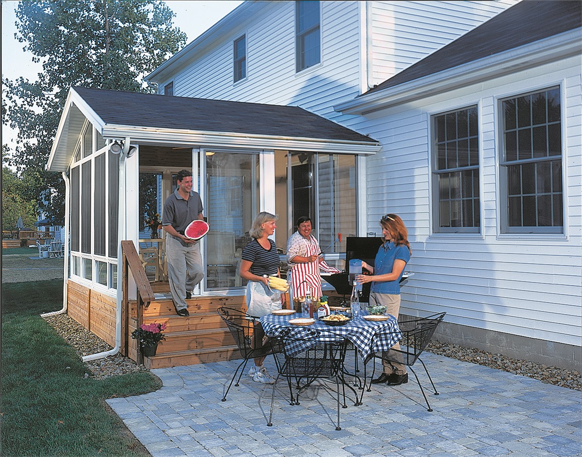 Sunroom Ideas for Football Tailgating