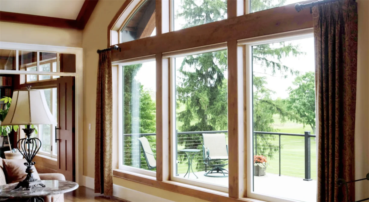 Vinyl, Fiberglass, or Composite Windows: How Each Handles 105-Degree Heat in Texas