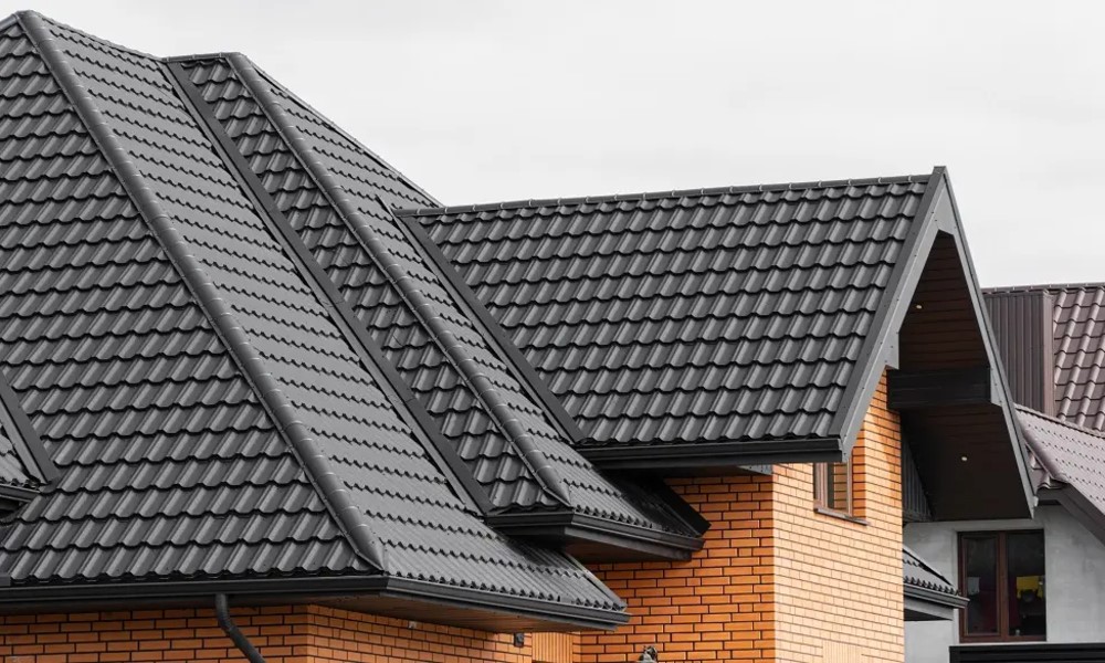 How to Tell if It’s Time to Replace Your Roof (Not Just Repair)