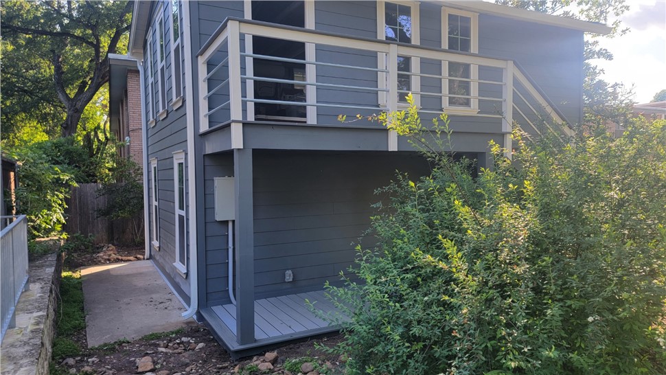New deck framing and skirting installation on a Bridle Path TX outdoor living project.
