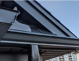 Seamless Gutters Photo 2