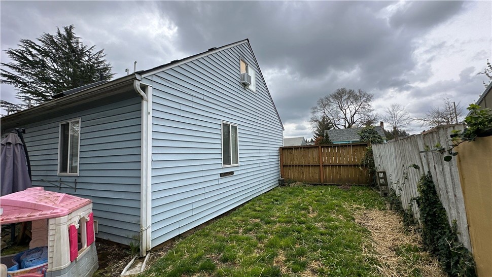 Gutters, Siding Project in Vancouver, Washington by KVN Construction
