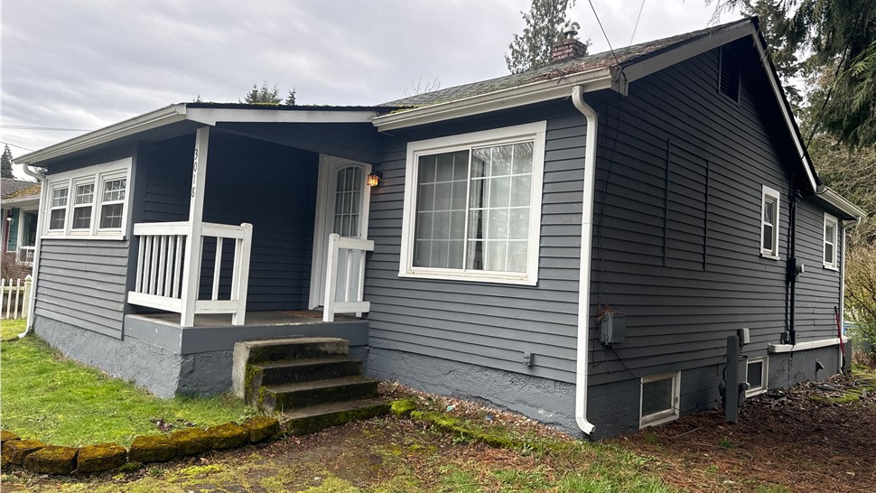 Gutters, Siding Project in Vancouver, WA by KVN Construction