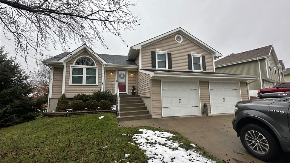 Siding Project in Liberty, MO by Liberty Roofing Inc.