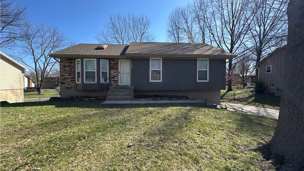 Roofing Project in Pleasant Valley, MO by Liberty Roofing Inc.