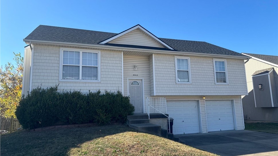 Siding Project in KCMO, MO by Liberty Roofing Inc.