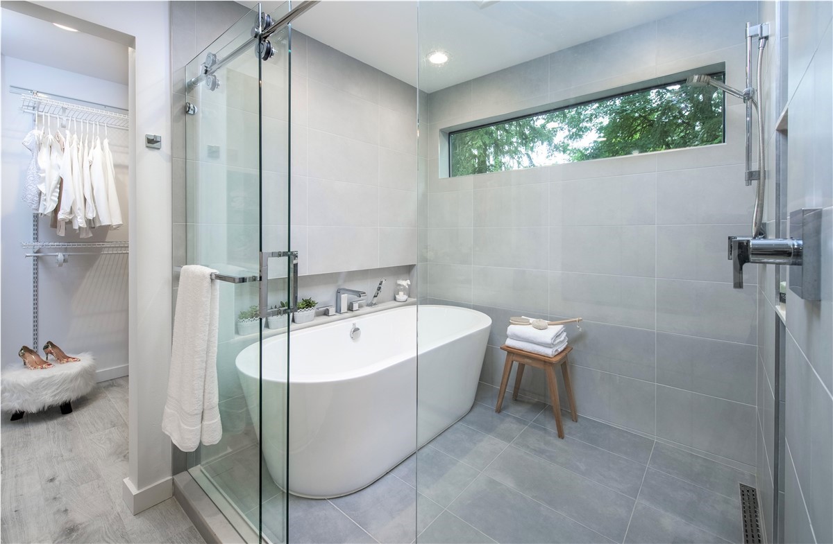 2025's Top Luxury Bathroom Remodeling Trends