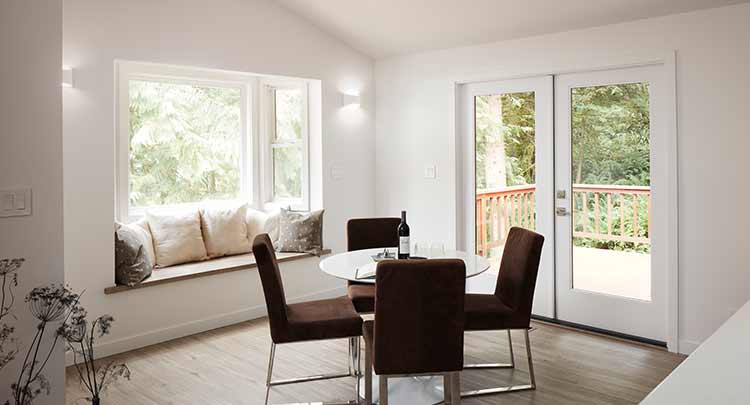 Kitchen Seating Area