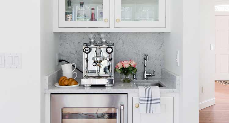 Kitchen Bar Area