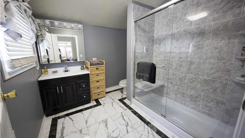 Bathroom Remodeling Photo 4