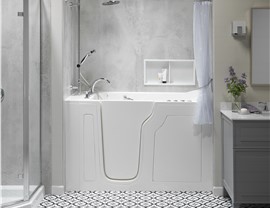 Walk-In Tubs Photo 3