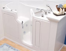 Walk-In Tubs Photo 4