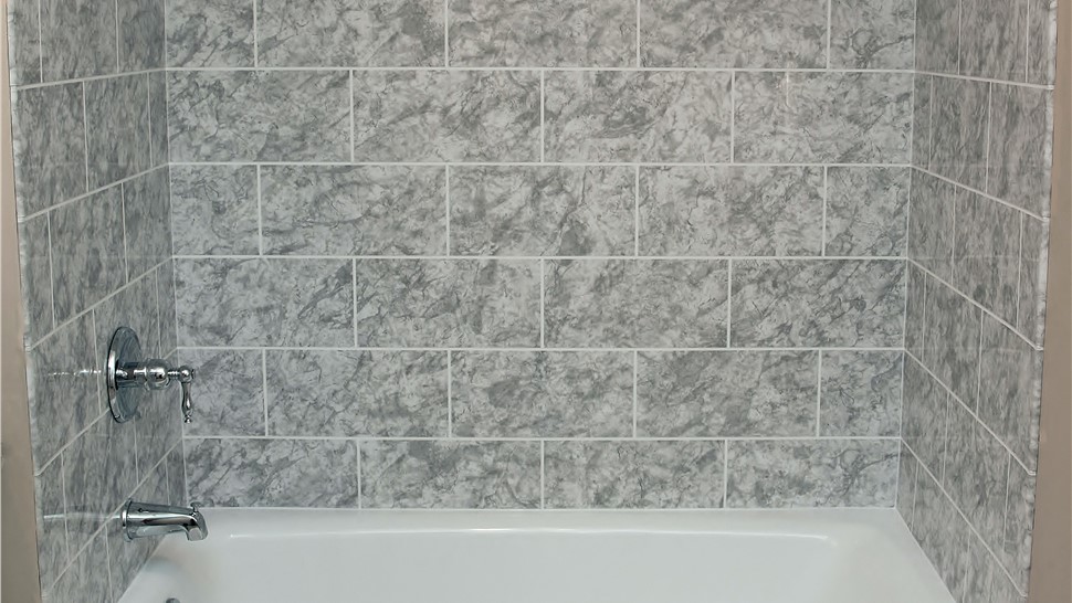 Bathtubs - Bath Wall Surrounds Photo 1